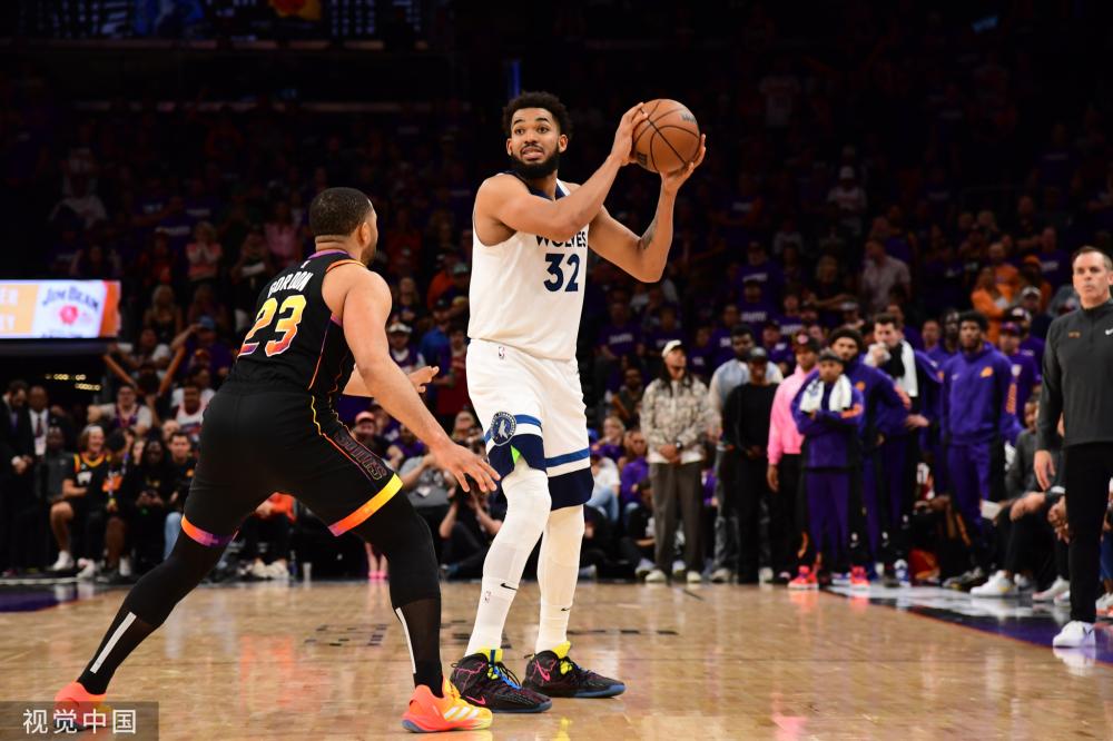 坐镇主场迎 坐镇主场迎