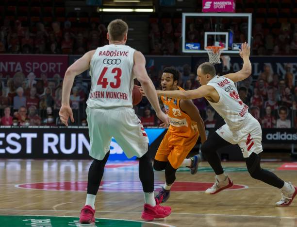 球队为了拿 球队为了拿