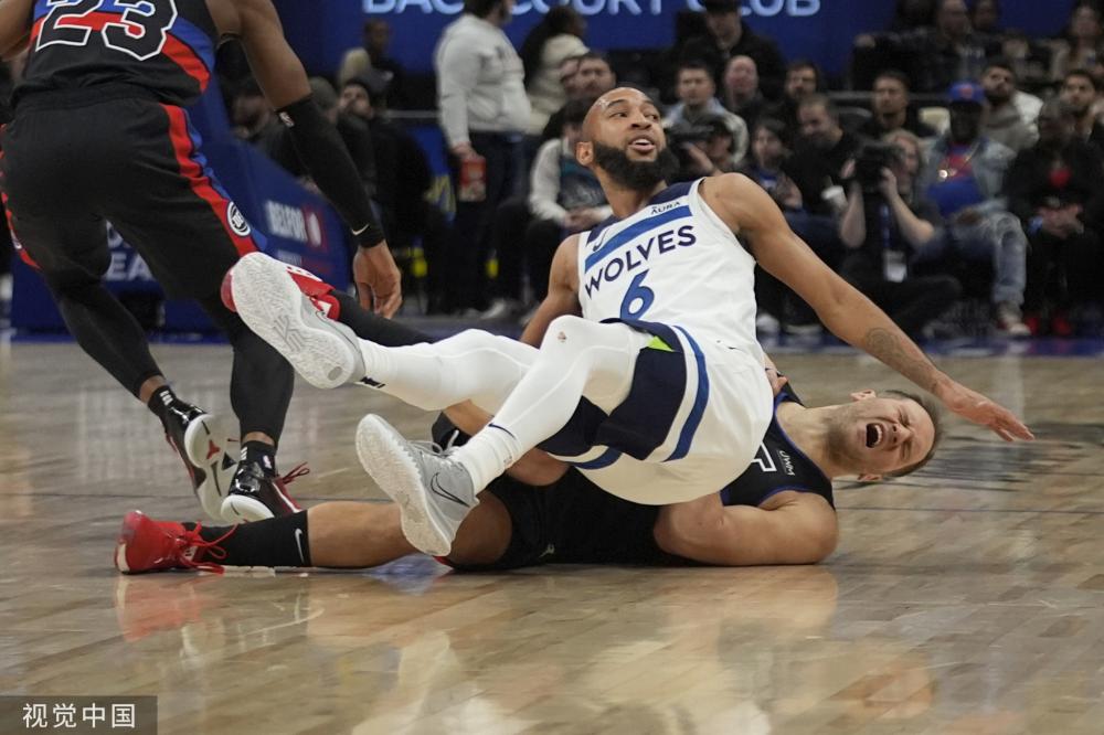 坚持不懈的 坚持不懈的